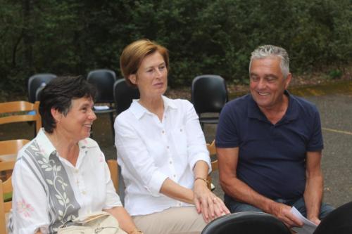 32CF76F6-3FFF-482E-BB3C-94D05410CCDB