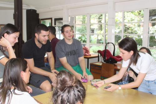 3D861DA5-CE72-4215-87E3-F4408E9BF6FB